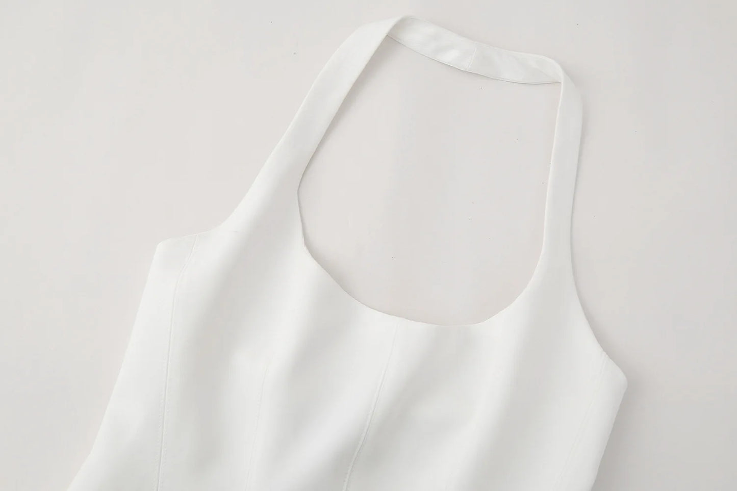 WOVEN HALTER-NECK TOP